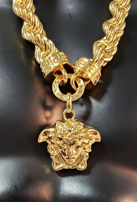 versace medusa kette mit tag material|Neuer VERSACE 24K GOLD platzierter MEDUSA .